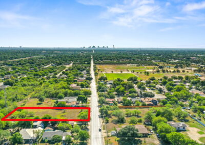 Side angle of vacant lot on Fortuna in San Antonio.