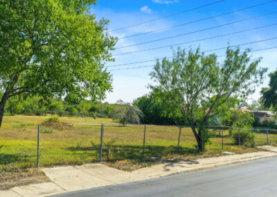 Drone view facing north of San Antonio Fortuna lot.