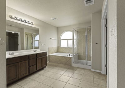 Primary bathroom in 1015 Iris Path